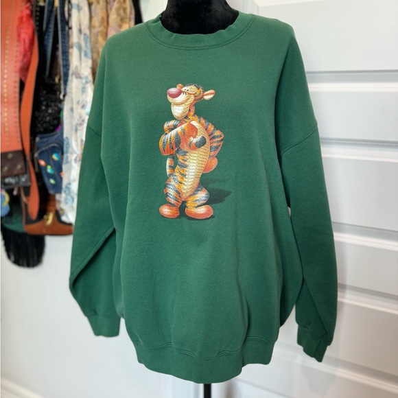 Vintage Disney Winnie the Pooh Tigger Crewneck sweater - Picture 2 of 9